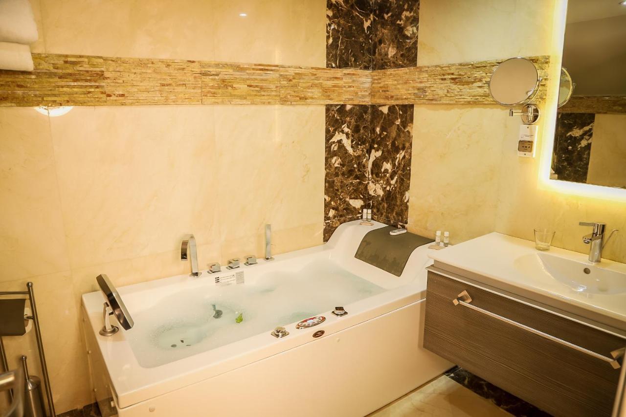 Hotel Perce Neige อิเฟรน ภายนอก รูปภาพ